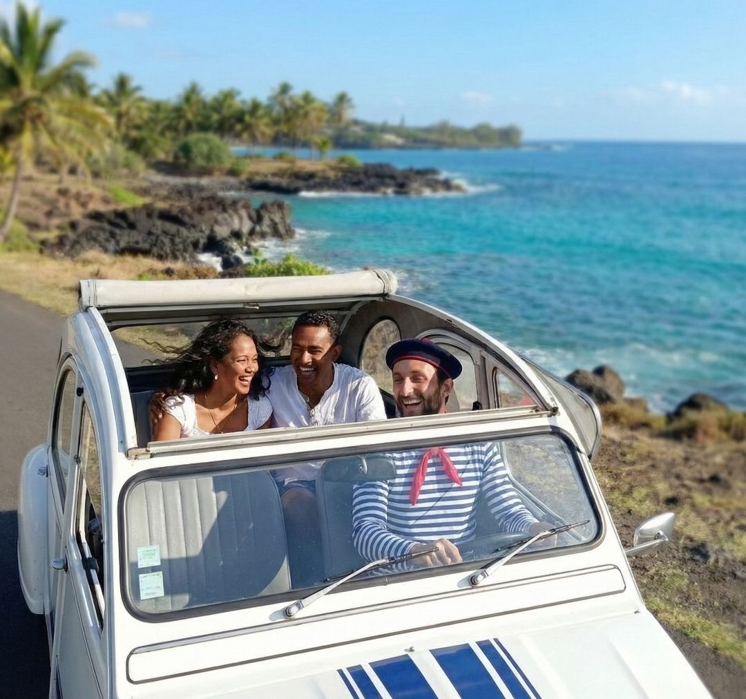 Chasse au trésor en 2CV dans un village créole de La Réunion